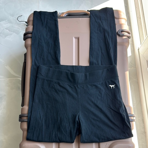 Pink Victoria’s Secret black leggings - Picture 1 of 3